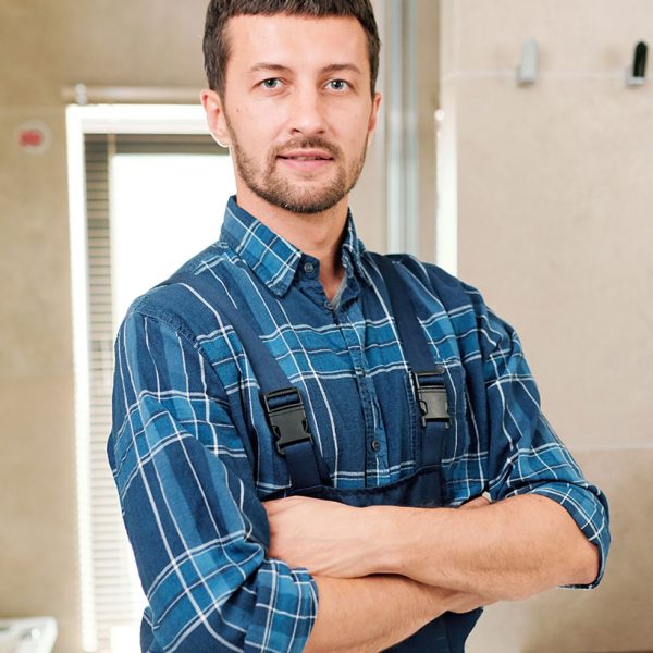 young-successful-plumber-in-workwear-standing-in-b-3P7U6YB.jpg young-successful-plumber-in-workwear-standing-in-b-3P7U6YB.jpg